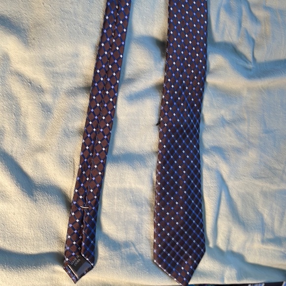 This is a Madison tie - Picture 4 of 4